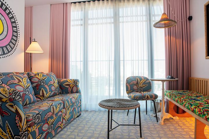 Room 46 of 192
