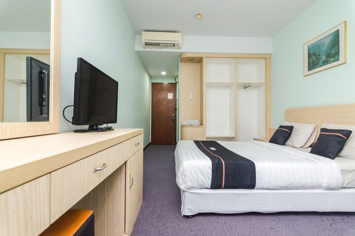Room 15 of 50