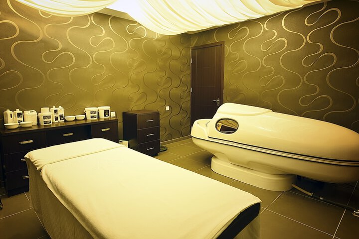 Room 70 of 93