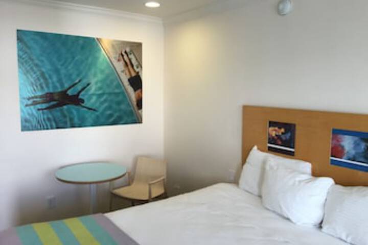 Room 46 of 255