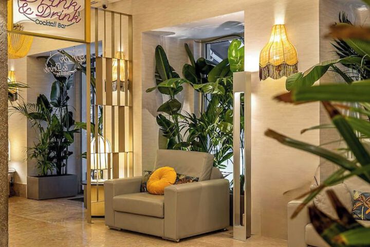 Guest Lobby