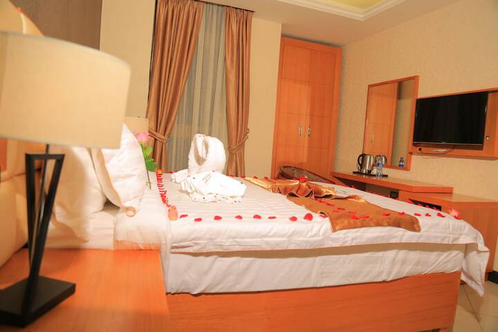 Room 7 of 38