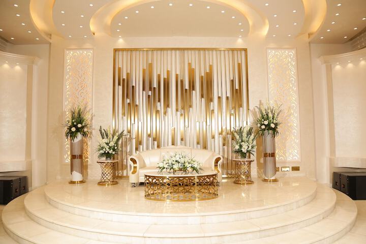 Ballroom/Hall 44 of 58