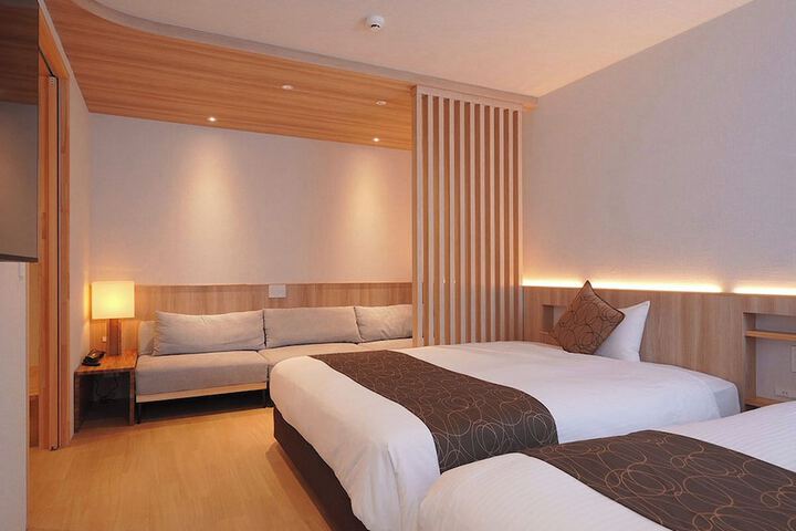 Room 43 of 82