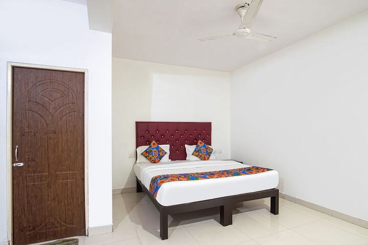 Room 14 of 32