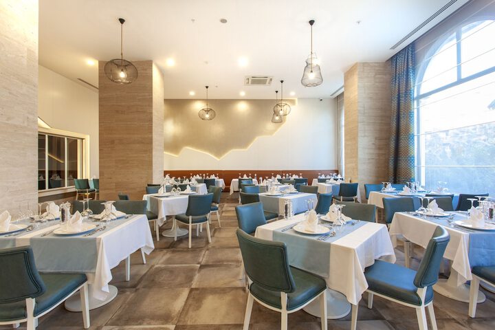 Dining 61 of 91