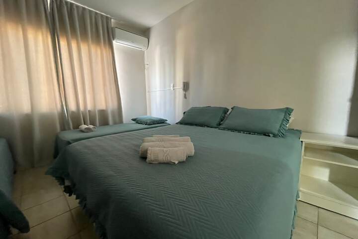 Room 21 of 33