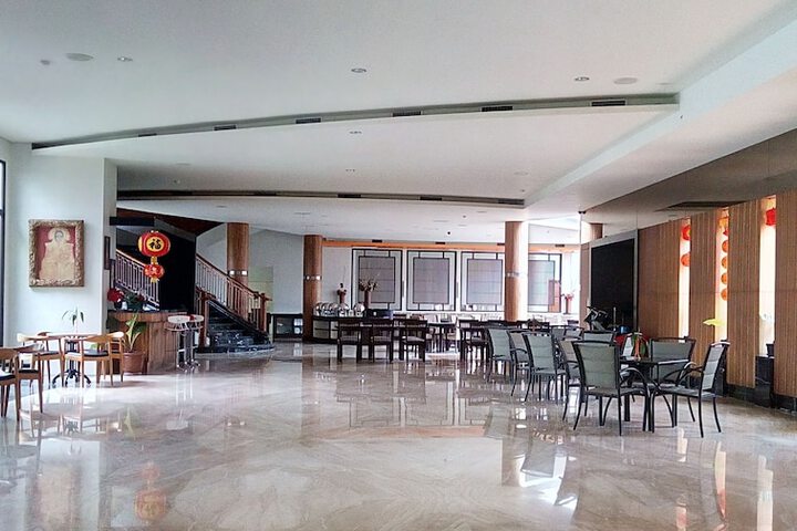 Hotel Interior 5 of 33
