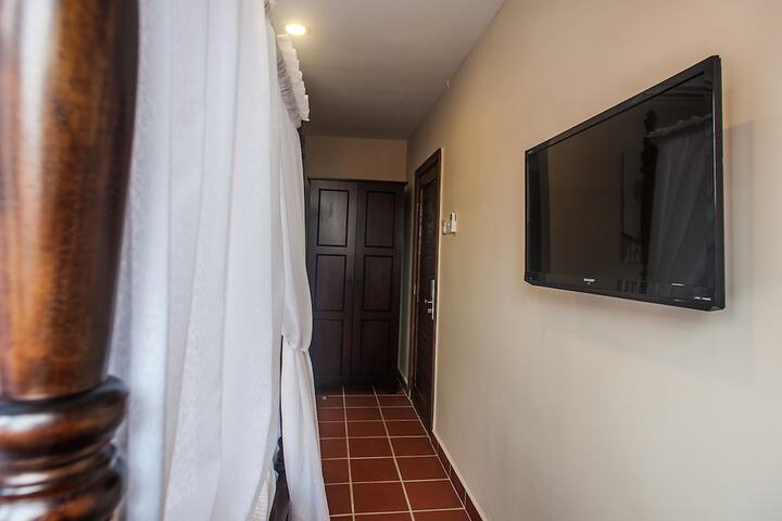 Room 21 of 46