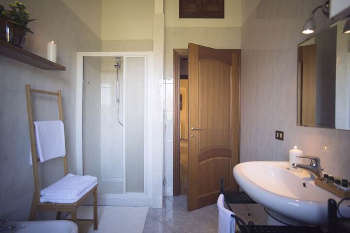 Room 33 of 50