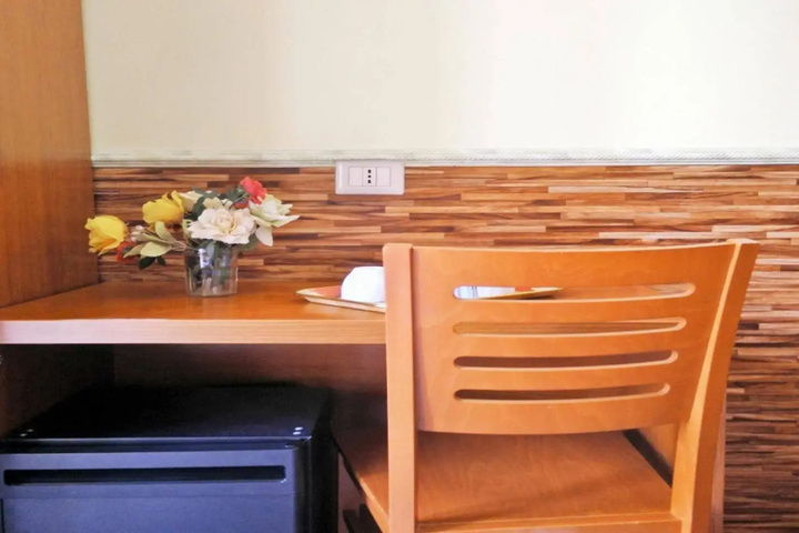 Room 2 of 11