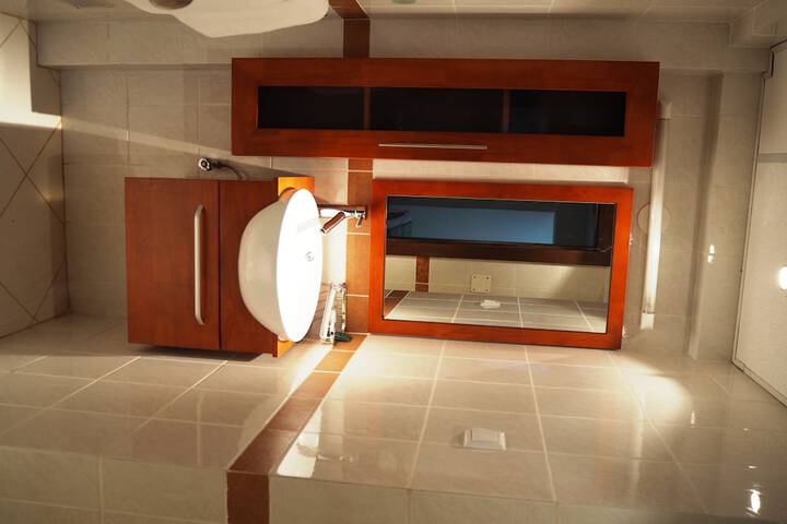 Room 27 of 50