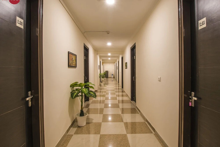 Room 8 of 25