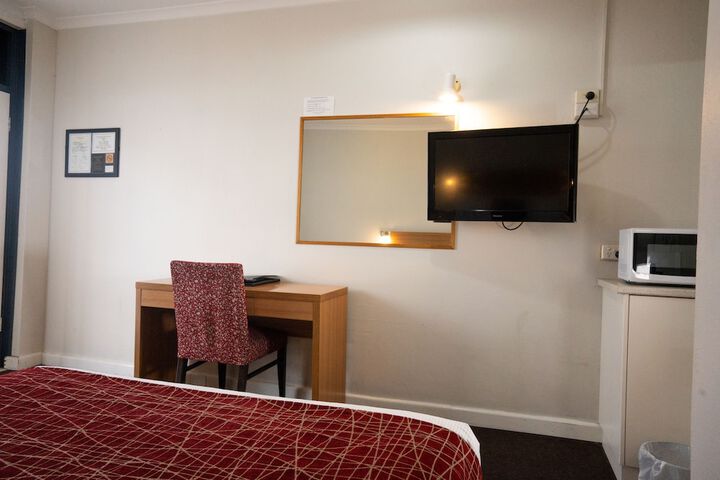 Room 34 of 79
