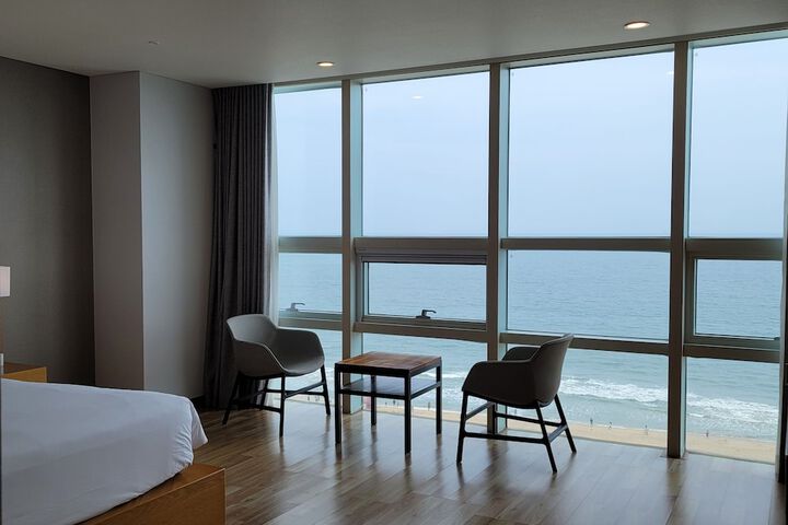 Room 16 of 74