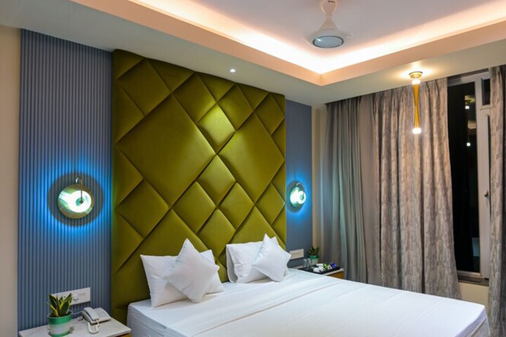Room 14 of 24