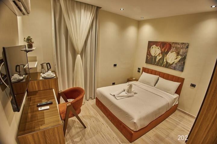 Room 13 of 101