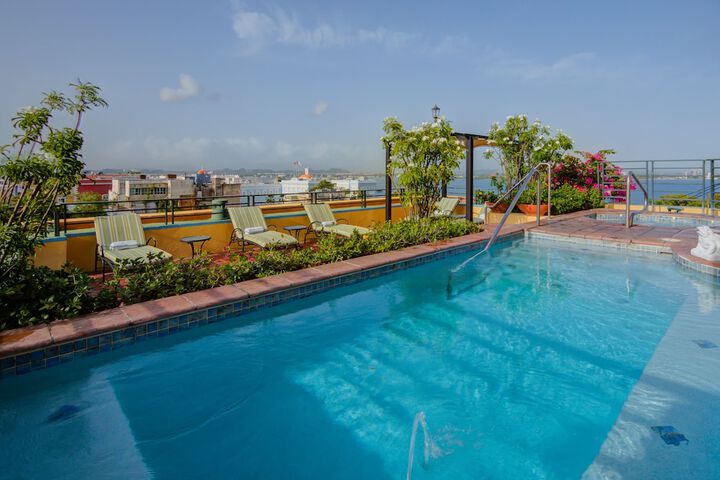 Rooftop pool