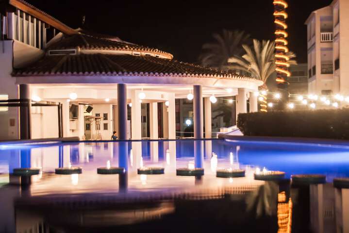 Hotel Pool