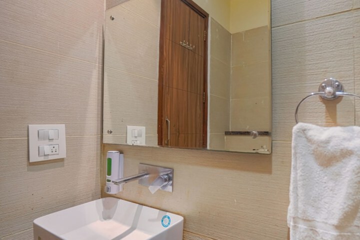 Room 58 of 80