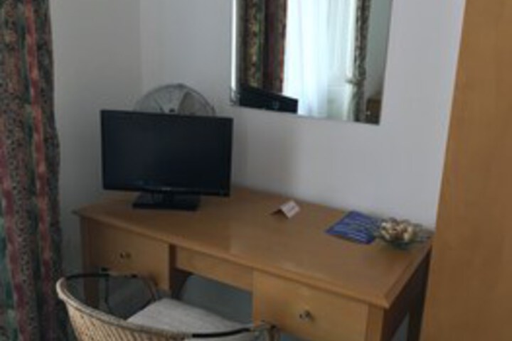 Room 19 of 19
