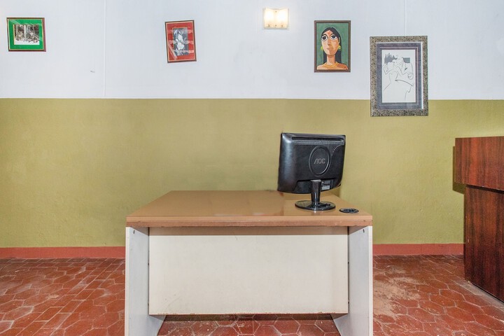 Business Center 1 of 21