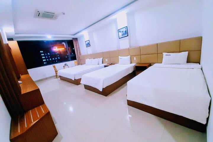 Room 22 of 46
