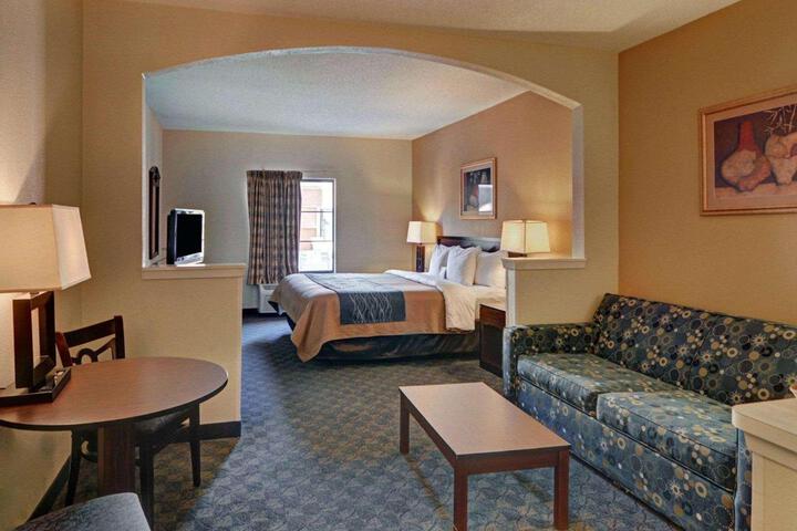 1 King Bed (17 of 36)