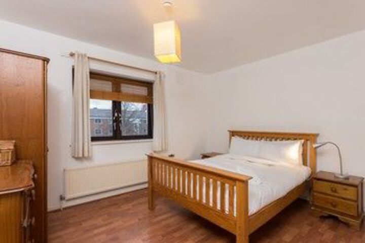 Room 13 of 34