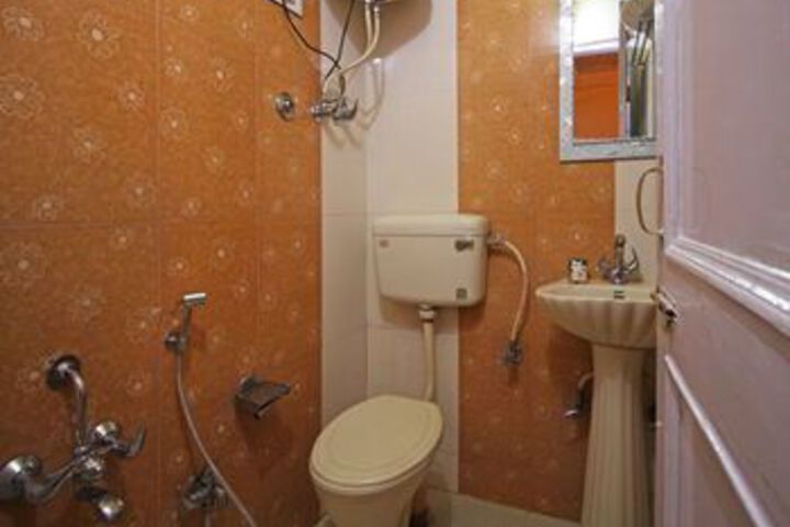 Room 2 of 23