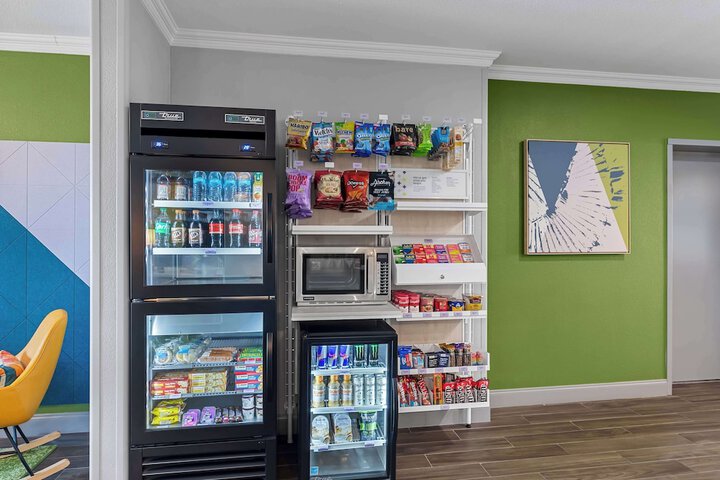 Snack bar