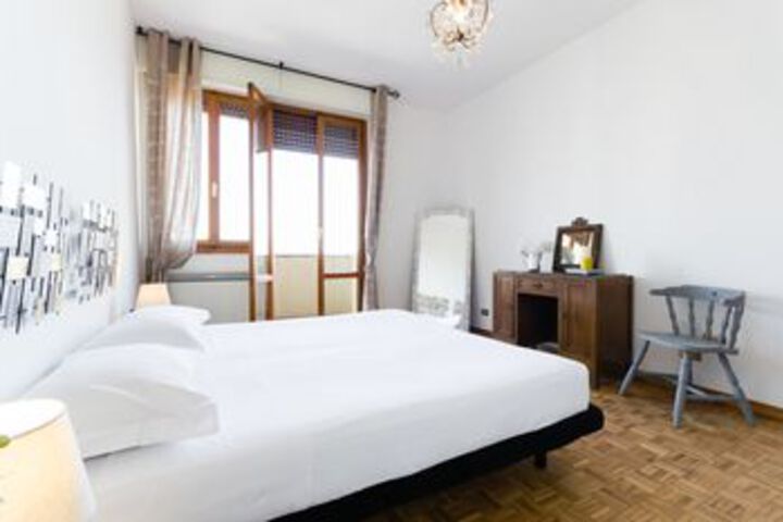 Room 13 of 26
