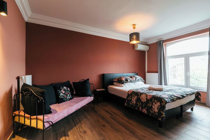 Room 25 of 69
