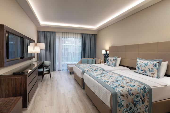 Room 54 of 341