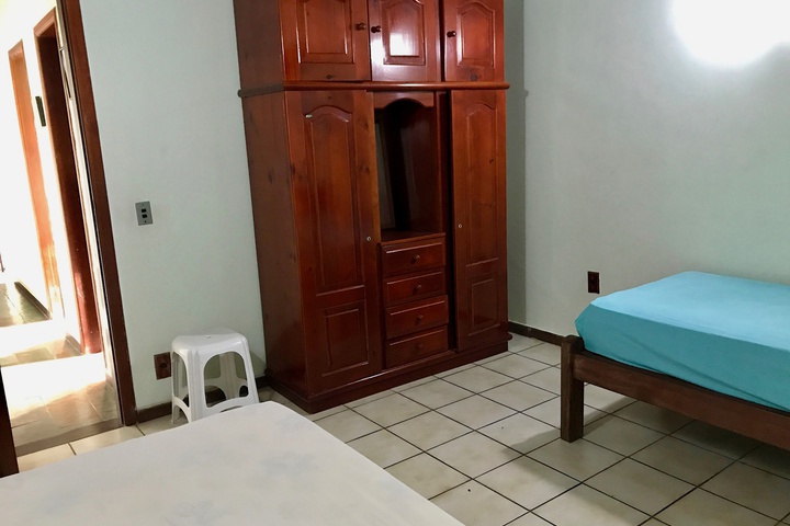 Room 9 of 27