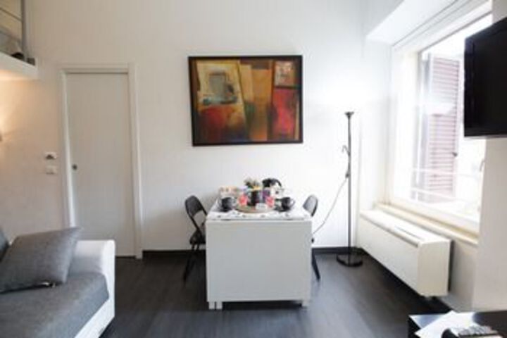 Room 13 of 19