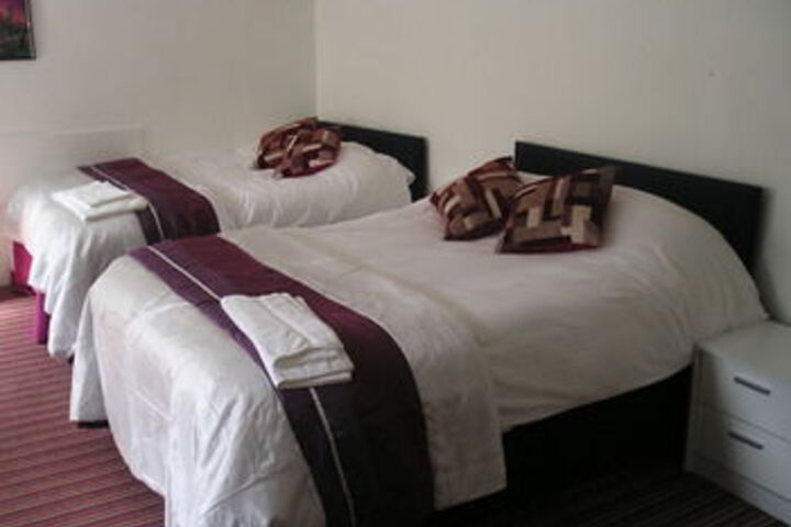 Room 45 of 117