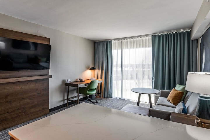 Room 22 of 74