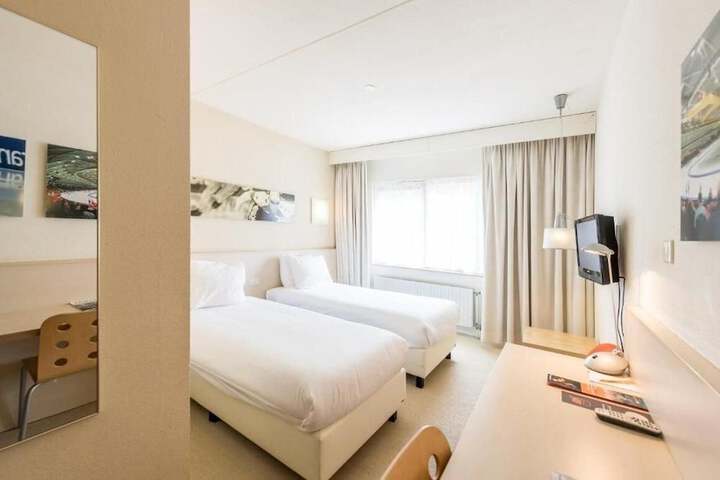 Room 16 of 58