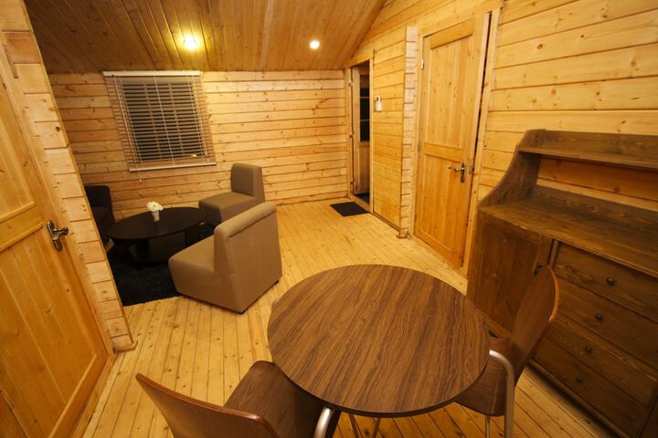 Room 12 of 36