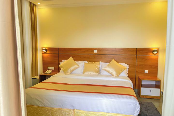 Room 7 of 17