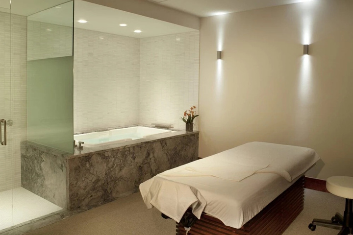 Photo of Platinum Vail Solaris 1 Bedroom Vacation Rental Set at the Base of the Mountain Just Steps From the Gondola