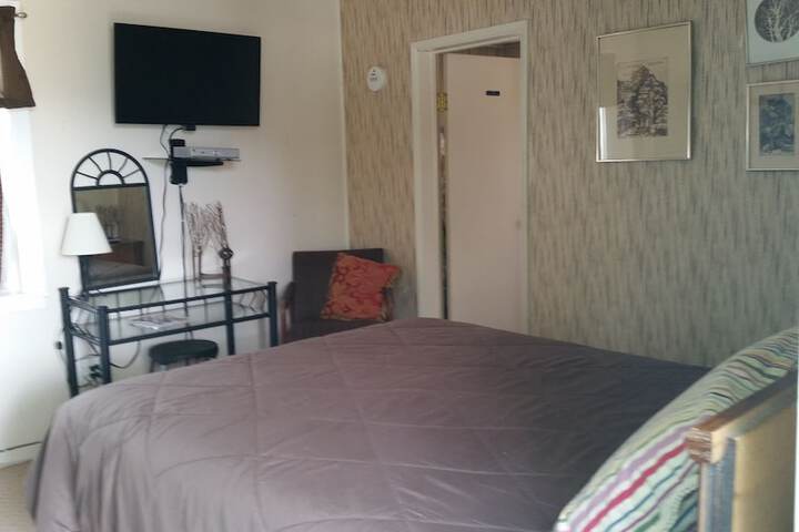 Room 32 of 64