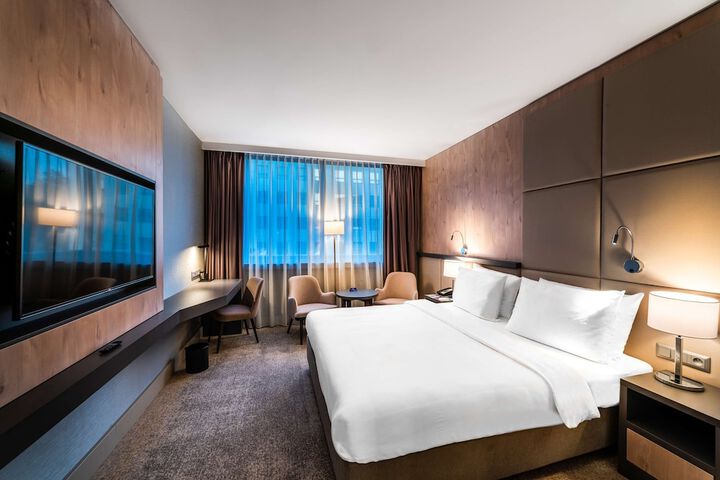 Room 21 of 203