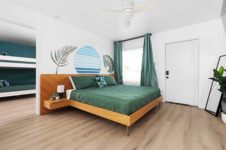 Room 12 of 29