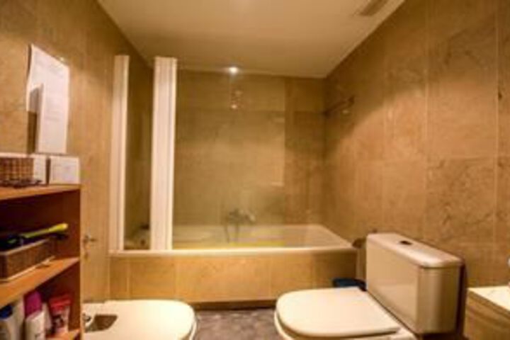 Room 10 of 73
