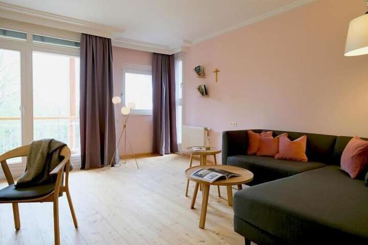 Room 5 of 25