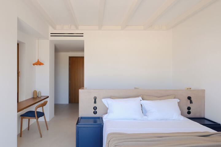 Room 6 of 126