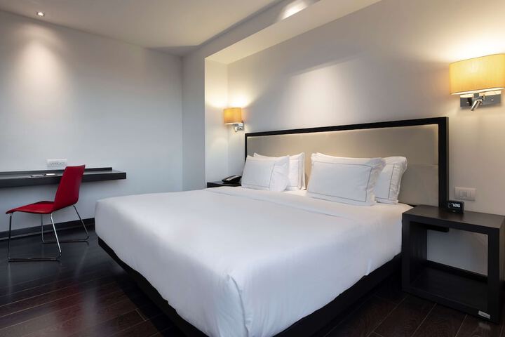 Room 46 of 115