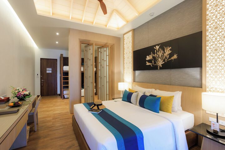 Room 40 of 106